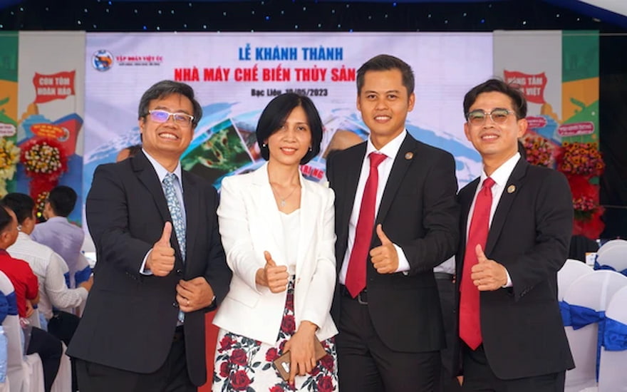 Thành viên chủ chốt Ban Lãnh đạo Việt Úc và SKALE Human Capital chụp ảnh kỷ niệm 